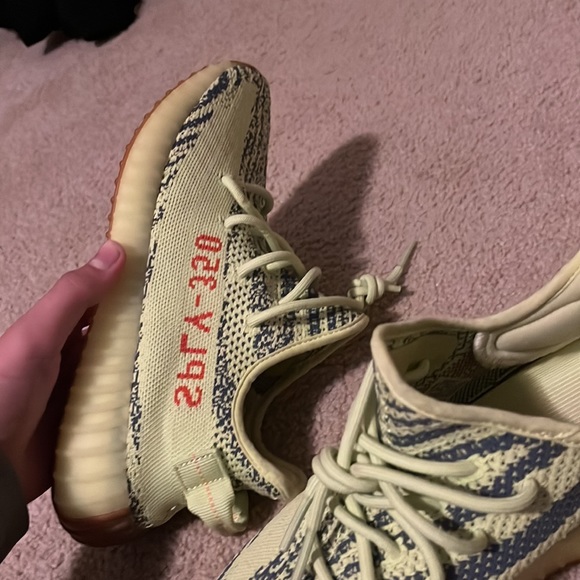 Yeezy 350 v2 frozen yellow size 8 - Picture 5 of 11